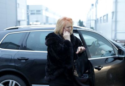 Naša pevačica pala s mosta i zadobila teške telesne povrede: Ovo su svi detalji drame koja je mogla završiti kobno