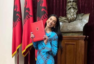 Pevačica koja se bori za nezavisno Kosovo i Veliku Albaniju se udaje: Na spisku zvanica gosti sa svetske A liste