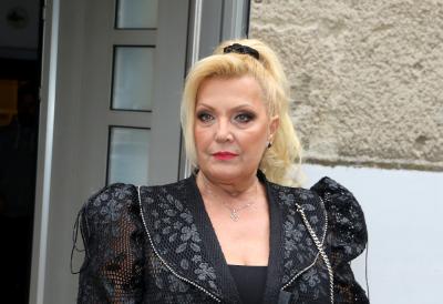 Oglasila se Snežana Đurišić nakon što joj je sin prebijen: "Uznemiravaju moju porodicu i mene" Zamolila javnost samo jedno