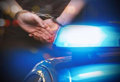 Policija pretresla državljanku Malte: Drama na Aerodromu u Nišu, pronađene sumnjive cigarete ispunjene nedozvoljenom supstancom