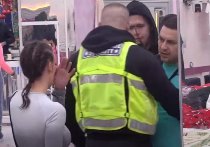 Nenad Macanović Bebica, Teodora Delić