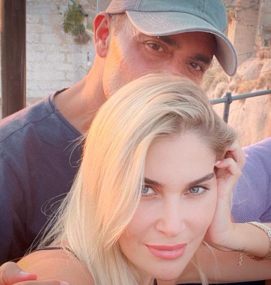 Mustafa Sandal, Melis Sutšurup