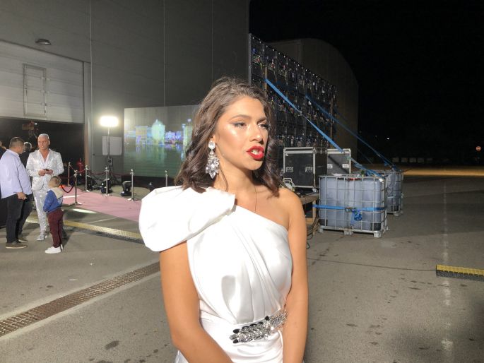 MILICA VESELINOVIĆ POKAZALA NOVE GRUDI! Prva slika posle OPERACIJE