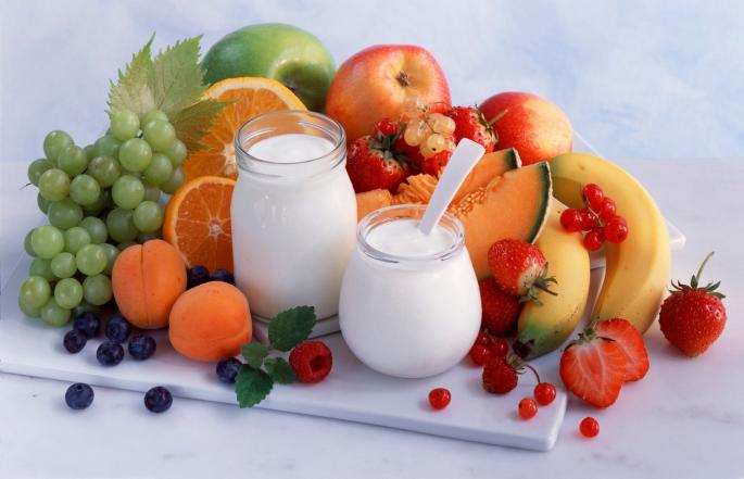 jogurt i voće