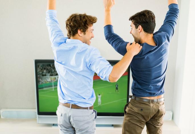 Муж выбирает друзей. По приятельски. Watch Football from Window. Pub watching Football. Watch Football pizza.