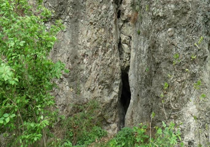 Pećina na planini Ostrici