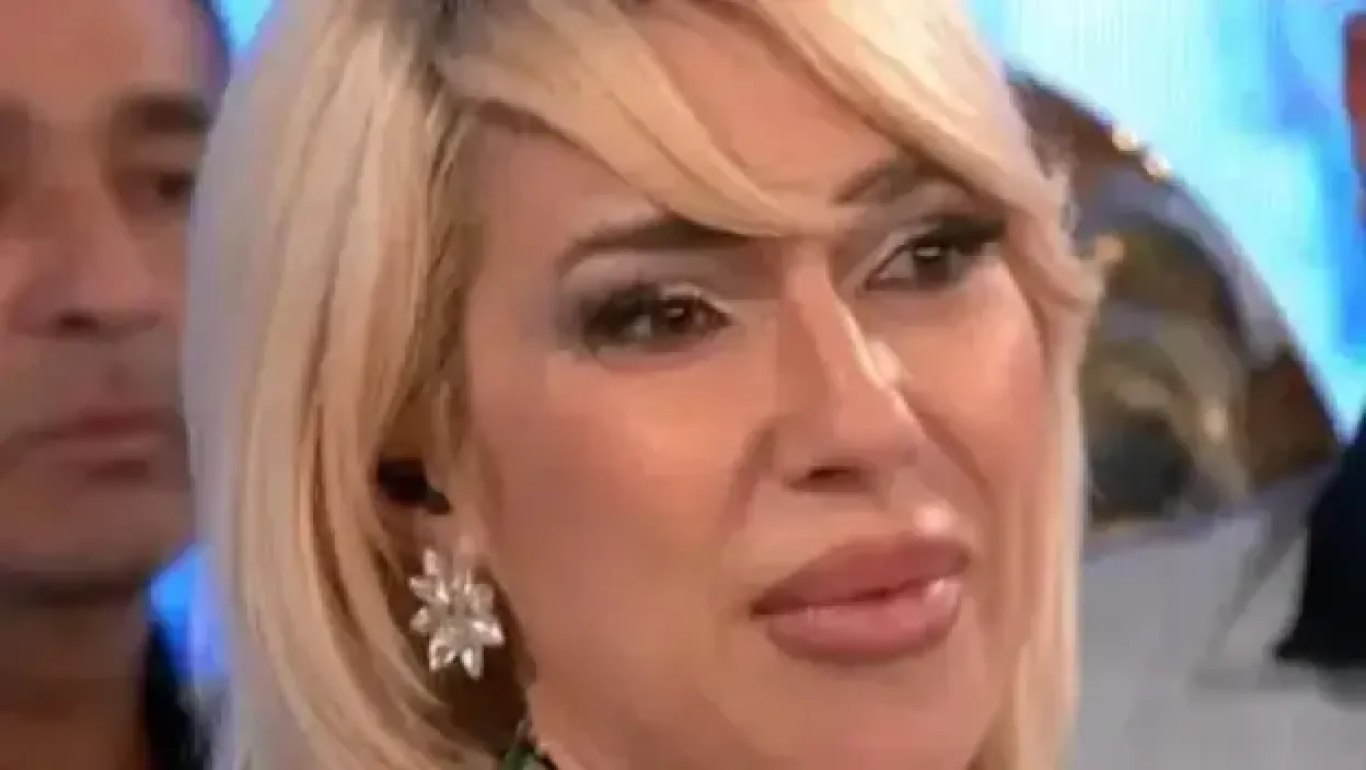 Porodična drama u domu Jovane Jeremić - voditeljkina majka besno pozvala vlasnika televizije: "Da joj daš otkaz..."