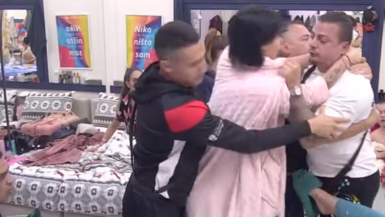 U ovakvom stanju ga još niste videli: Terza kao razbesnela zver, zaleteo se na preplašenog Bebicu, a ono što je otkrio o Teodori - dugo će se prepričavati