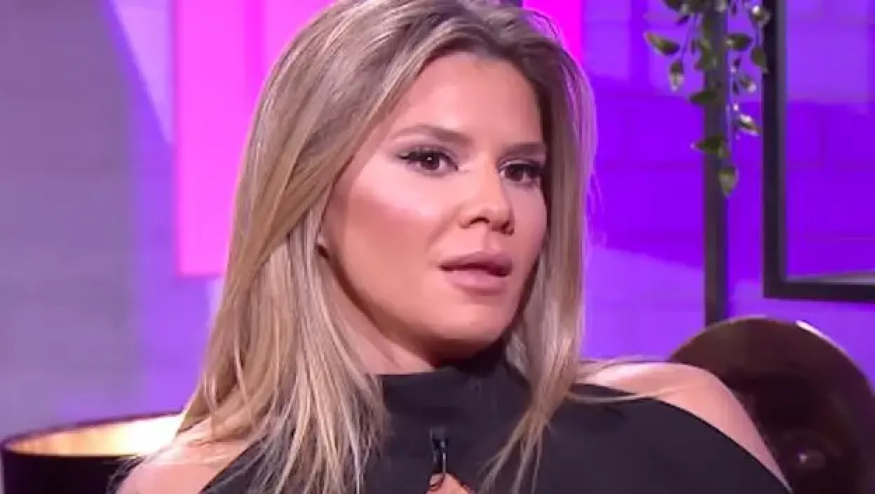 "Nema bogatog verenika nego ljubavnika koji je oženjen" Voditelj raskrinkao pravu istinu o Melini Džinović: Otkrio mračnu pozadinu razvoda