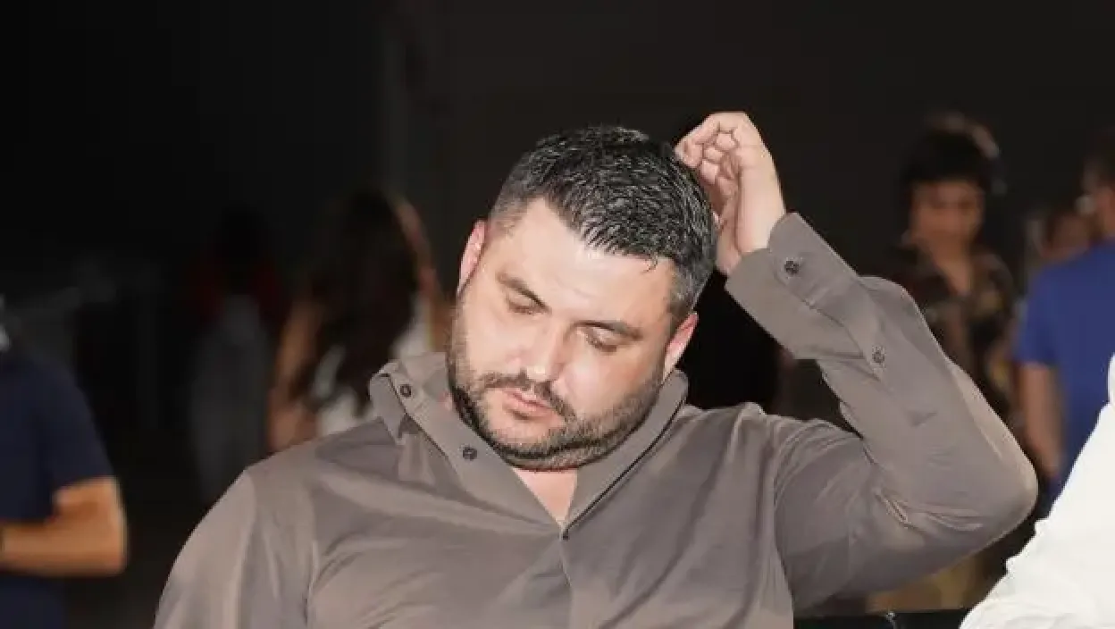 Asmina raskrinkao otac do kraja - Mustafa priznao da njegov sin ima lažnu diplomu: "Nije svaki čovek sposoban da je napiše sa toliko grešaka"