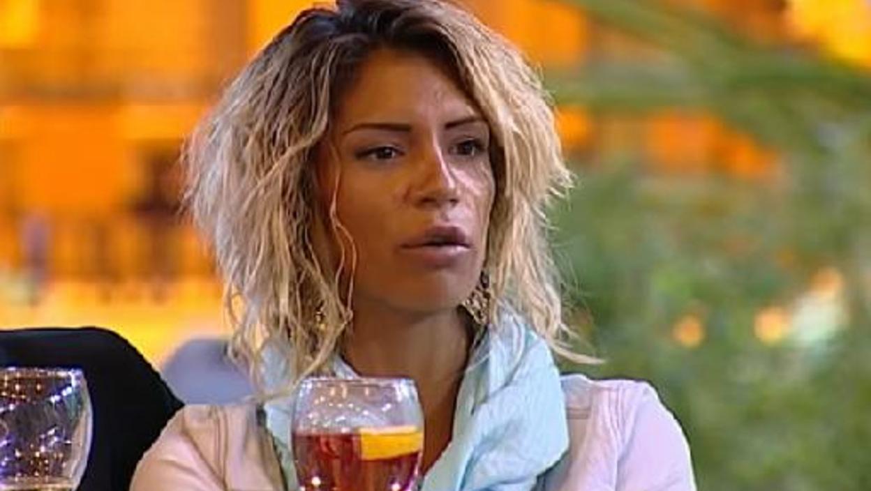 ПОГЛЕДАЈТЕ: Необјављене ПЕРВЕРЗИЈЕ секси Уне Грујић! (ФОТО)