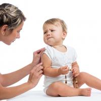 Beba prima vakcinu
