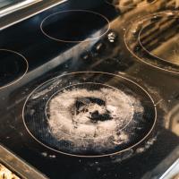 šporet sa ravnom pločom