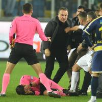  Faruk Koča udara sudiju