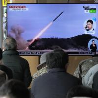 Severna Koreja ispalila projektile