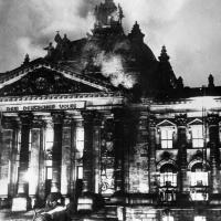 Zapaljena zgrada Rajhstaga