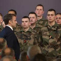 Emanuel Makron, francuska vojska