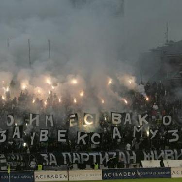 navijači Partizana slave